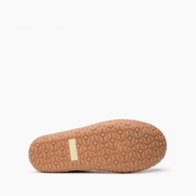 minnetonka_torrey_moc_brown_multi_40141_bottom